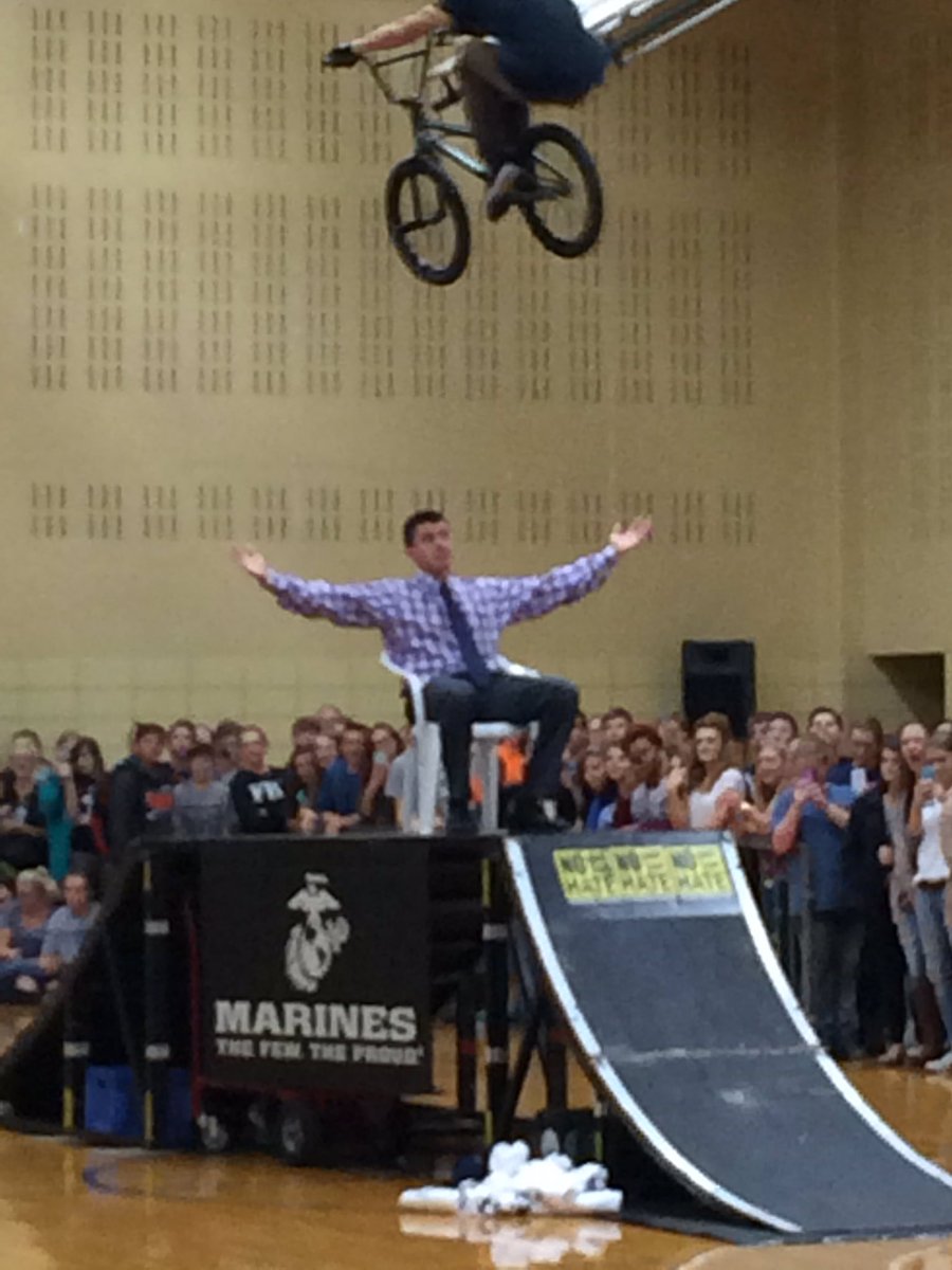 JenSass3's tweet photo. Mr. Holmquest got skill or a little crazy?? #asahighschooltour #greatmessage #hurtpeoplehurtpeople #takethehighroad #nphsrocks https://t.co/ddBx0eWqy0