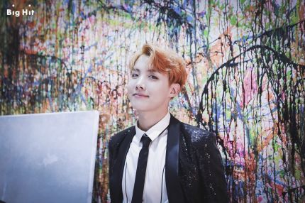 candy0693's tweet photo. Predicciones Candy:
J-Hope(cuando sea mayor) puede que se vuelva maestro de baile💅 todos querrán que el sea su maestro. 
Mis predicciones. https://t.co/5TBxLOmWpZ
