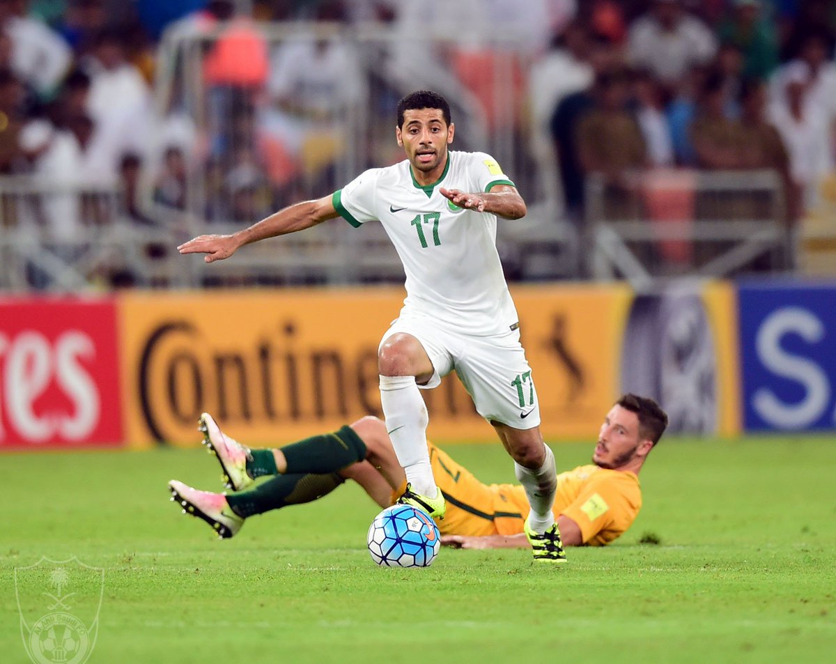 wa250el's tweet photo. تتغير الاجيال و يبقئ _ تيسير _ ثابت و يعطي دروس بي المجان . يجب أن نبتعد عن التعصب و نتعلم من تيسير  #السعودية_استراليا https://t.co/0N84iBAz4s