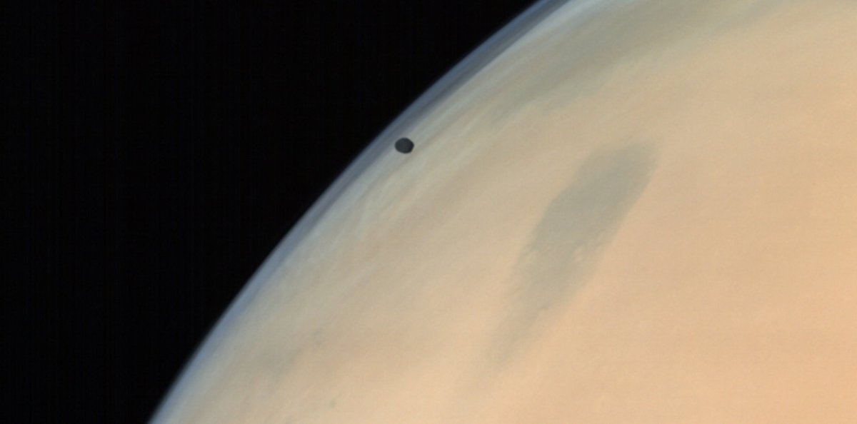 Mars like you've never seen before: a rare set of images just published by <a href="/elakdawalla/">Emily Lakdawalla</a>  planet.ly/hdmL2 
<a href="/isro/">ISRO</a> <a href="/MarsOrbiter/">ISRO's Mars Orbiter</a> #MCC