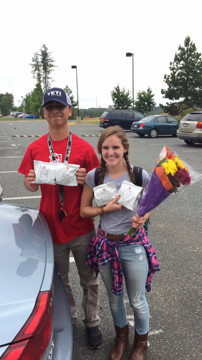basedpaq's tweet photo. close enough #HocoDate #ClassicTillitson #HCOO https://t.co/mV1esFvUsx