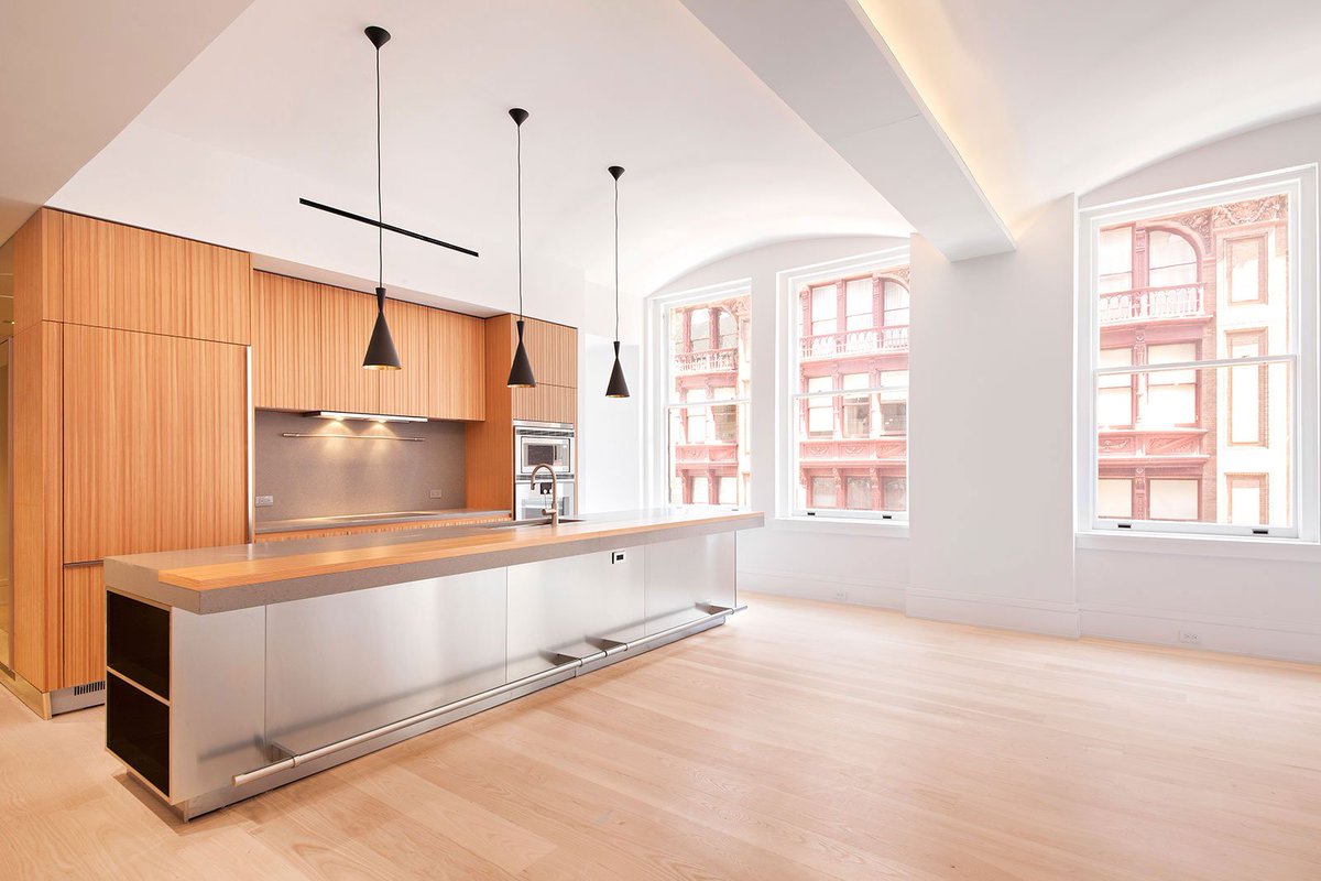 ArclineaNY's tweet photo. An unmistakable Arclinea kitchen with the distinctive door style of Lignum et Lapis, located in the heart of #Soho. https://t.co/LtfeI6RKYD