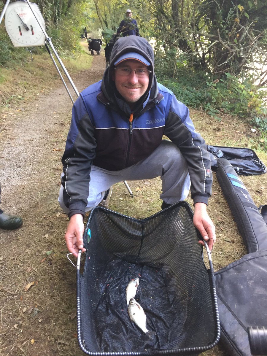 StevenRinger's tweet photo. Great day on porth today with 4 skimmers for 1lb 8oz, Just pipping bagger bennetts two skimmers for 6oz! #mustdrawbetter https://t.co/dyy1k1I7sy