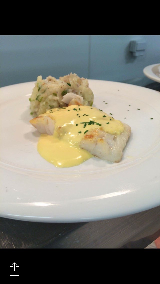 johndonlon's tweet photo. @ittallaght @ChefNetworkIRL @nevenmaguire food prepared and served at dinner service tonight! https://t.co/uriY14TKVO