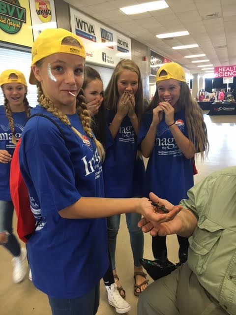 LeeCoSchools_MS's tweet photo. .@GuntownMiddle students really enjoyed "Imagine the Possibilities" career expo @BCSARENA!
#msitp16
#GrowMatureSucceed https://t.co/fH4J6N2T20
