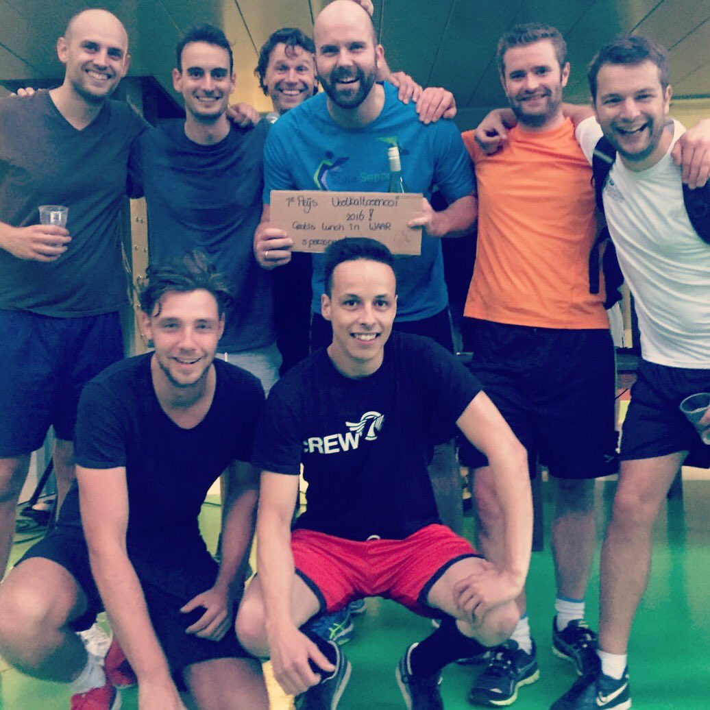 WINNAARS ZAALVOETBALTOERNOOI! #ongeslagen (bedankt <a href="/wbvastgoed/">Waarborg Vastgoed</a> <a href="/WaarGroningen/">WAAR Mediacentrale</a>)