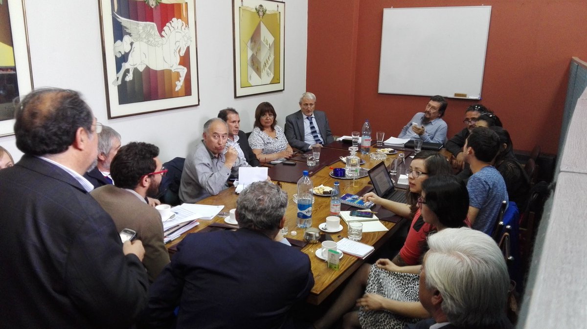 la_Fech's tweet photo. Siguen reunidos todos los actores del mundo universitario buscando generar acuerdos respecto al futuro del Proyecto de #ReformaESUP https://t.co/eh623oOVbC
