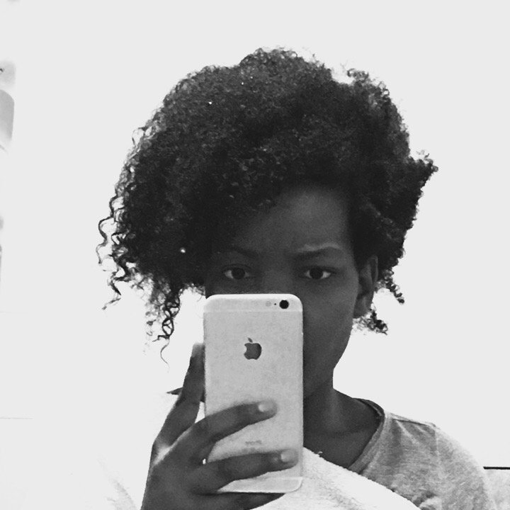 OfficialEisha's tweet photo. ✨✔Come on,good vibes in #liveme Eisha showtime:  #ChitChat #Chilling #SendMeGifts ❤️🎁 https://t.co/430NxhcD38 https://t.co/01UoWL9sEZ
