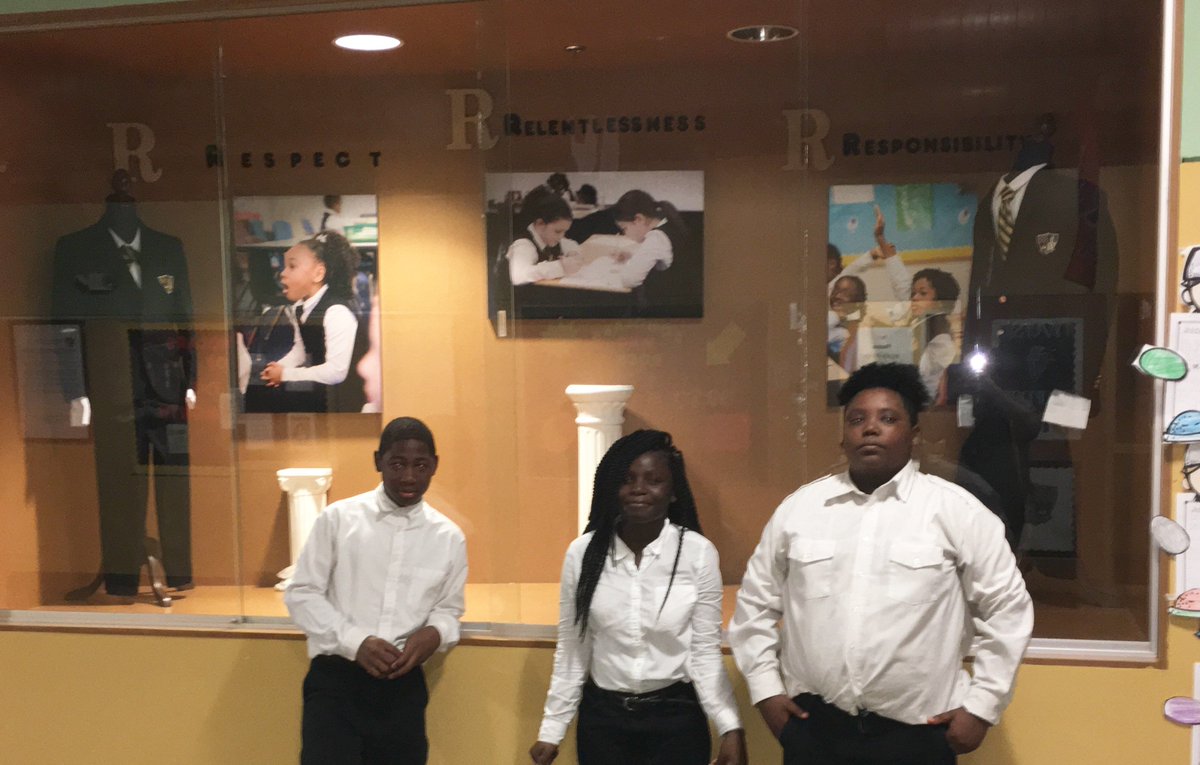 UCP_Hilt's tweet photo. UCP scholars standing proudly in front of their finished mannequin project! @elderkenan @UCPTitans https://t.co/BgUMlNVHLE