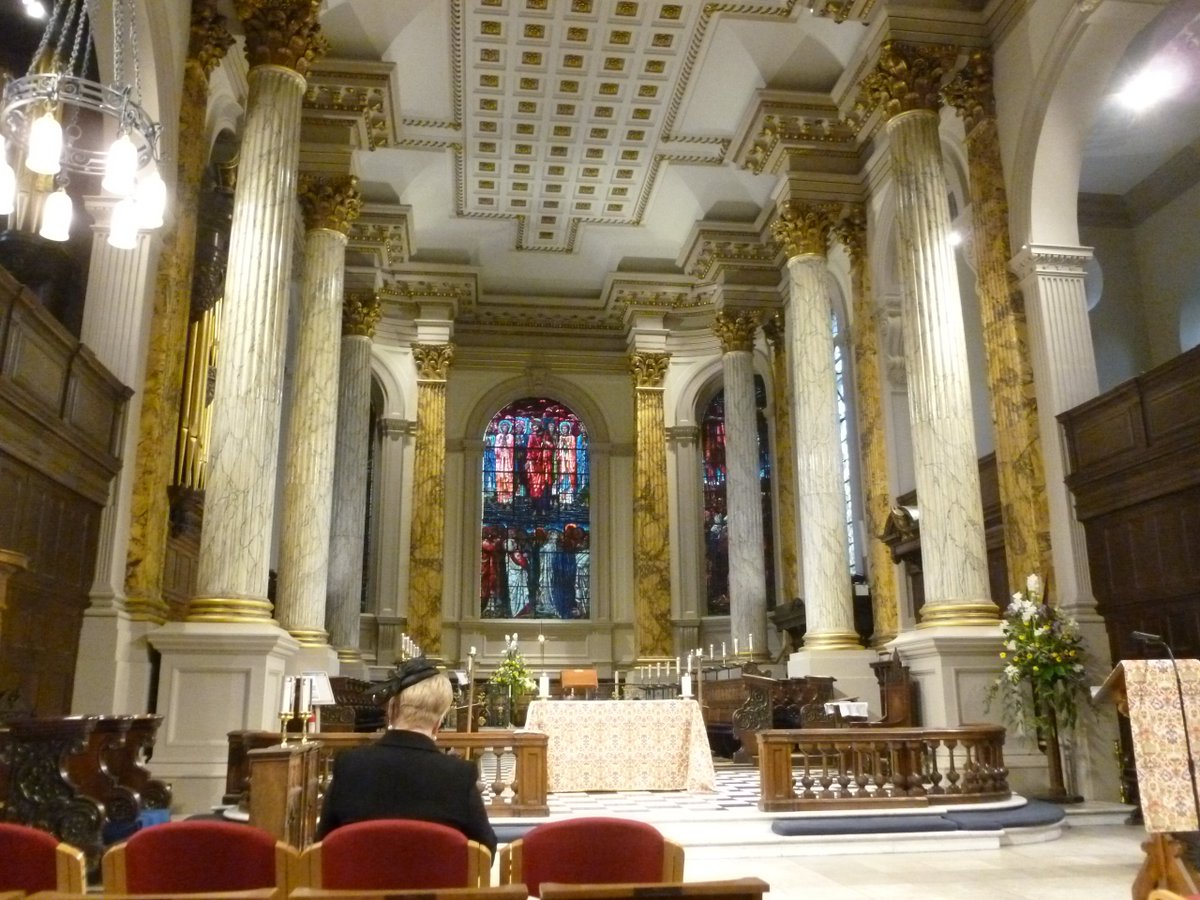 hsshropshire's tweet photo. Proud to be with other HS @HighSheriffWM16 and
Civic Dignitaries of the W Mids at annual act of dedication for Judiciary @bhamcathedral https://t.co/rrHfHFOy0d