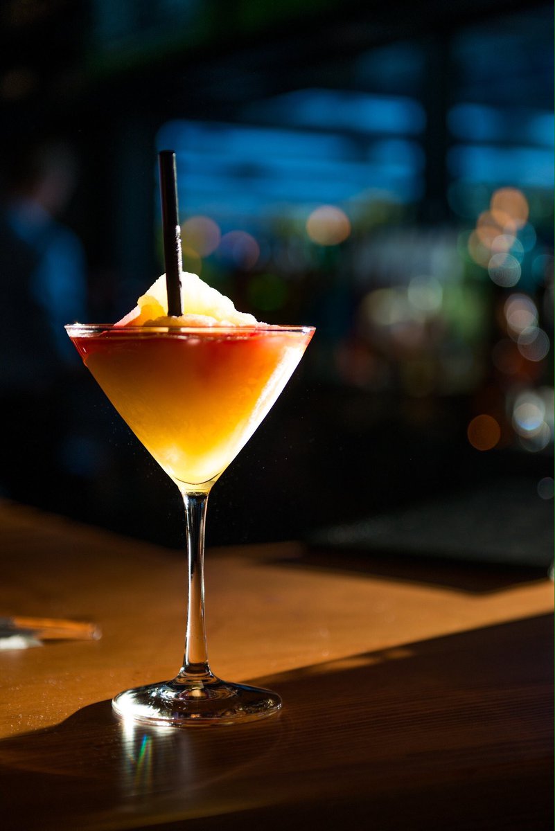 Lella6670's tweet photo. #GoJaysGo #ALDS 
Gin&amp;Sin
2ounces #Greenalls gin
1/4ounce fresh orange juice
1/4ounce fresh lemon juice
2dashes grenadine
Stir with ice❤️❤️❤️ https://t.co/Nrf7aEhqfV