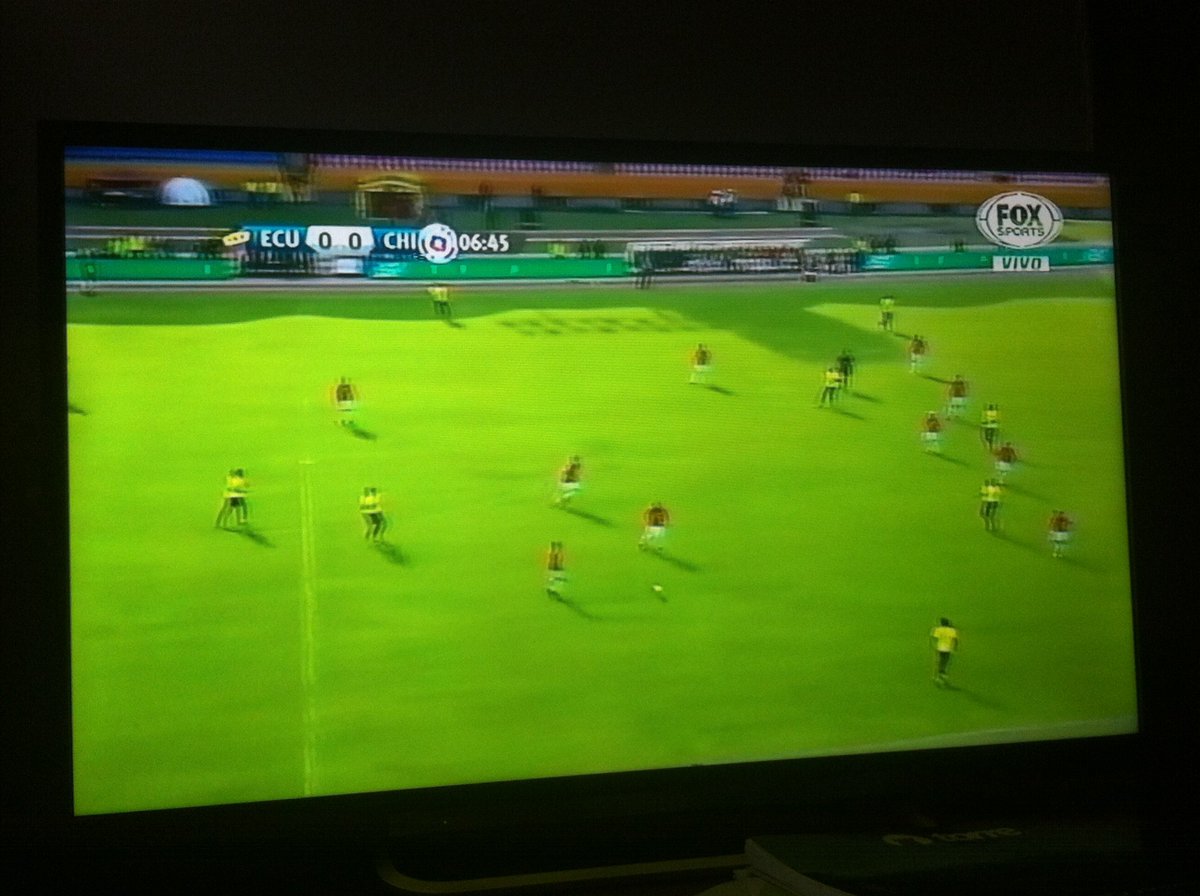 tocarlii's tweet photo. Vamos por esas entradas🙌 y vamos chileeee Ctm⚪️🔴🔵 #LaRojaxFOX https://t.co/UqjVaxFwMW