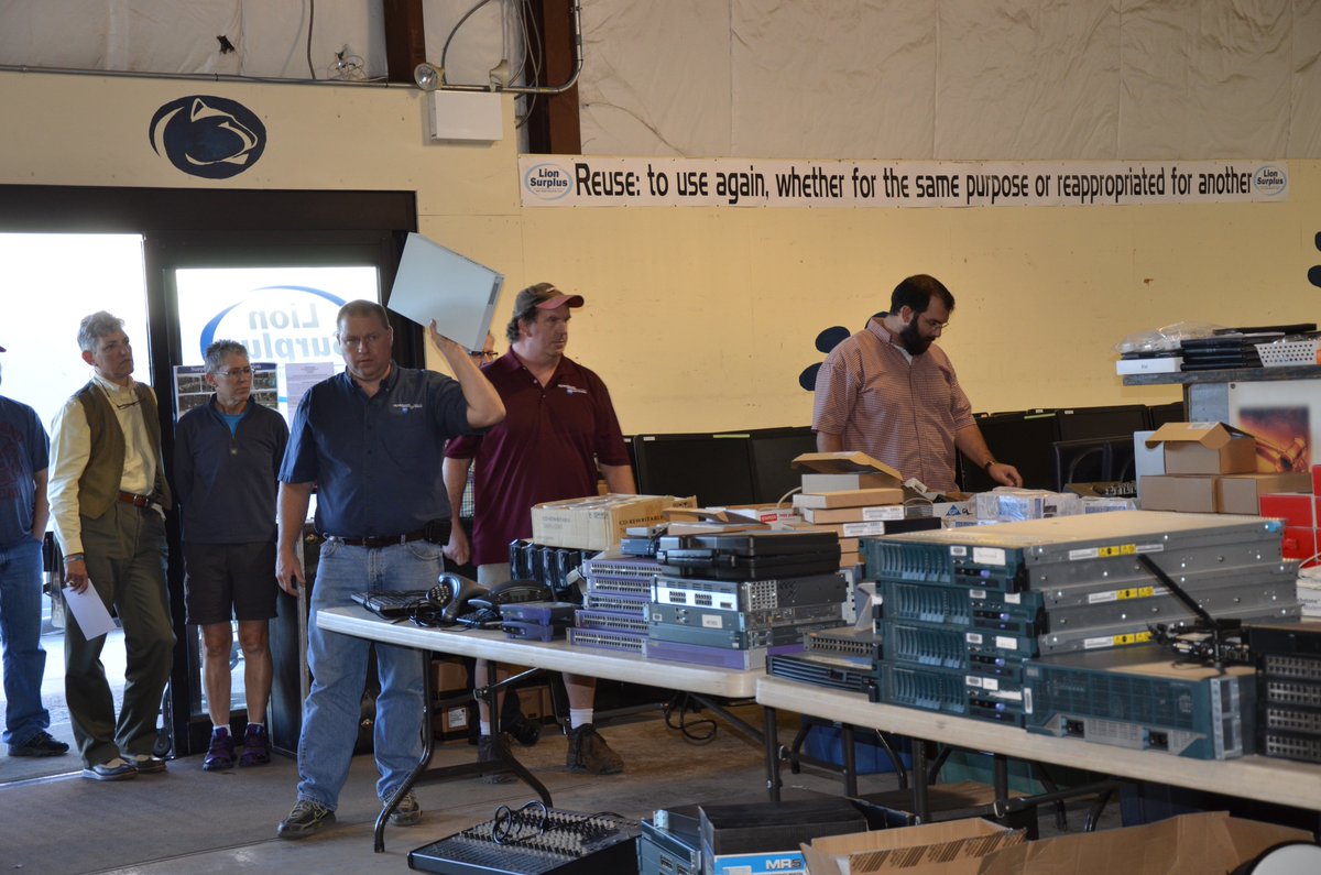 LionSurplus's tweet image. We are off and running for the night!! We have a lot of items to sell so stop by and check it out!!! #computerauction #surplus