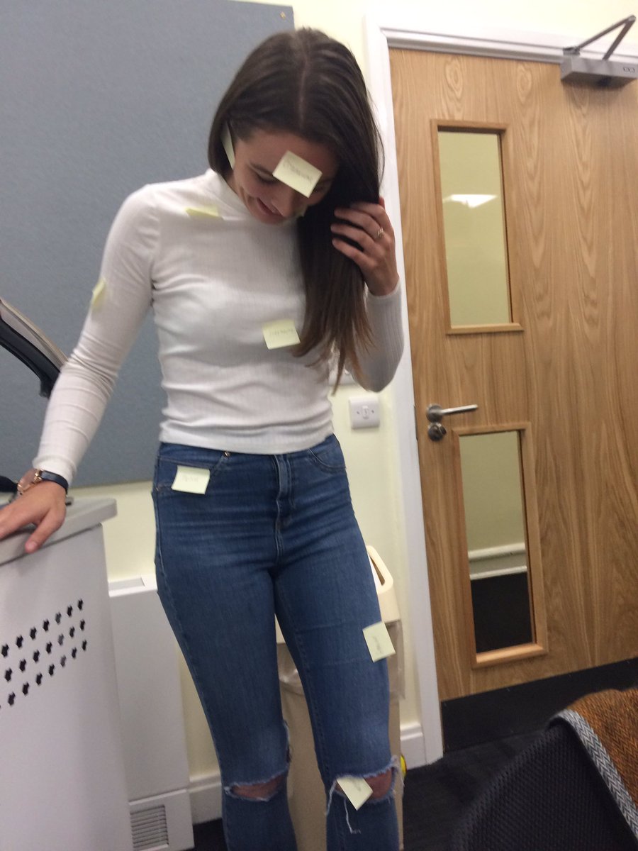 _MissJames_x's tweet photo. Me and @emily_rhood bossed science task today π #ysjprimed #ysjscience https://t.co/lbtjKEn4wP