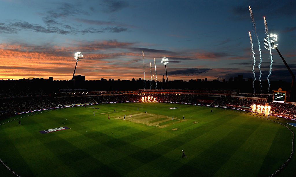BBCSport's tweet photo. Edgbaston will host the first ever day/night Test in England next year https://t.co/EwAzZhpnm2 https://t.co/pjkFvqVBYk