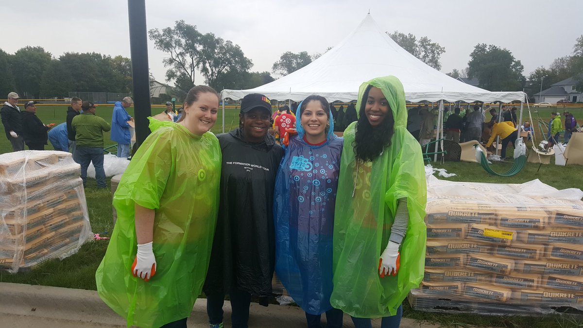 18Emtz's tweet photo. Community impact! 
#Kaboom #HRPeers #Rainyday https://t.co/4roLuIzYtb