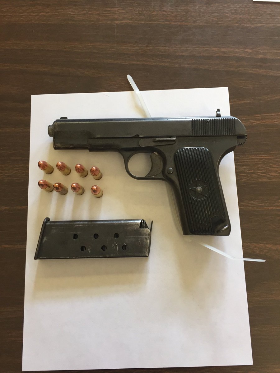 NYPD113Pct's tweet photo. Anti-Crime recovered guns & drugs from a car stop. Great job guys! Safer streets #Lessguns & #Lessdrugs https://t.co/NnnVJHOrcl