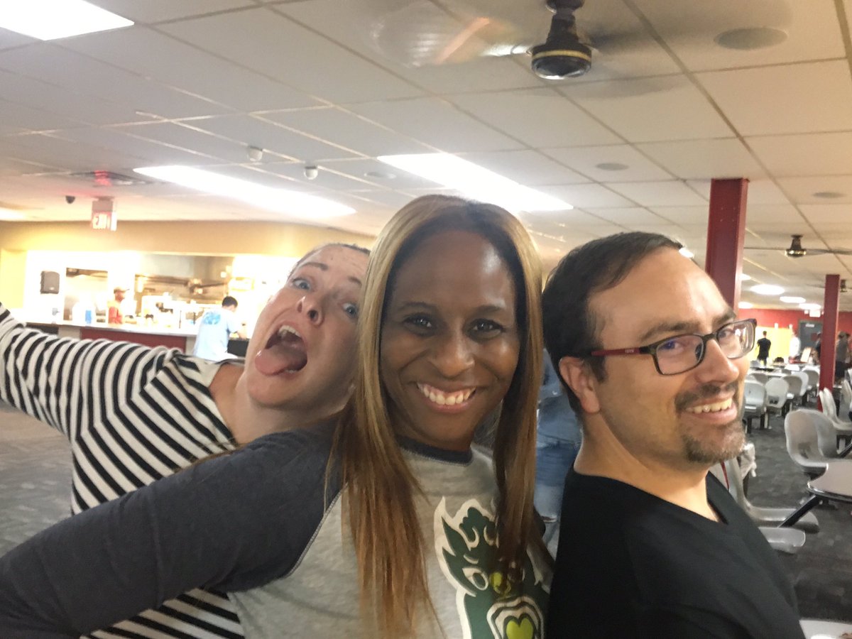 TerryHarness's tweet image. @SPARKELementary teachers and administrators enjoying  🎳!!!#SparkFamily #SparkTeachers #TeacherFamily @SPARKpto