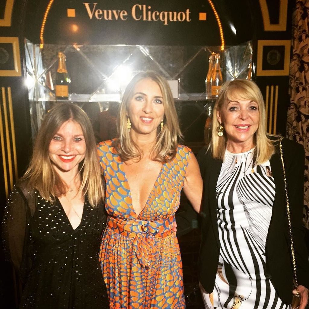 zebrasquare001's tweet photo. Sisterhood ! #Elleboss2016 #Great to catch up with @sabinethomas801  #editor @ellesouthafr… https://t.co/MJ2cztXHGD https://t.co/AwwAAc7BBb