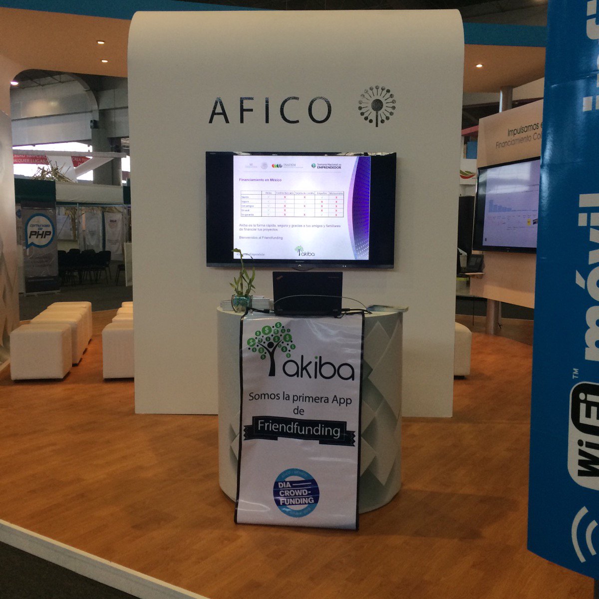 AkibaMexico's tweet photo. Seguimos en #SemanaNacionalDelEmprendedor promoviendo el #Crowdfunding #Afico #Akiba @74_XavierP @pacebore @ivanosoler @alebarrerac https://t.co/t05uQw119a