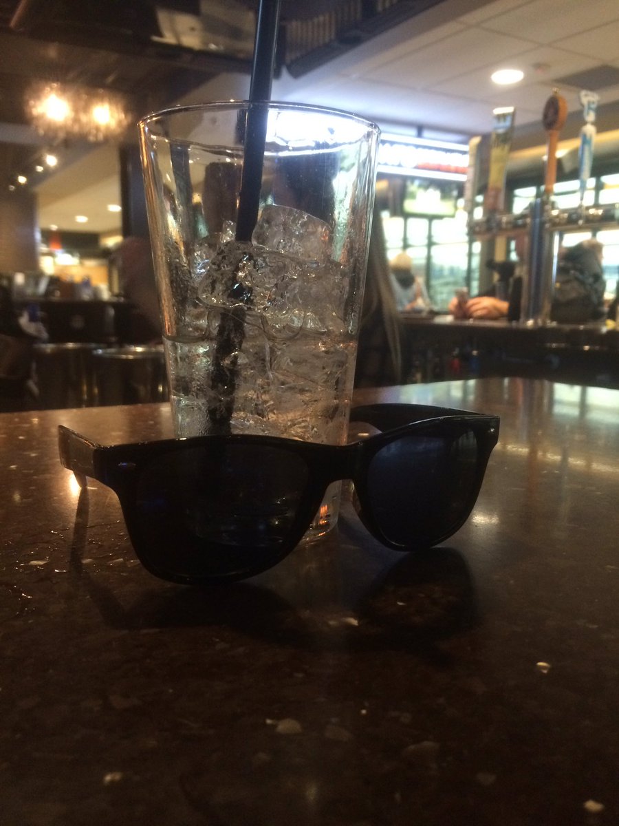 WILDTHRONE's tweet photo. 🕶On our way to LA! What's up, LA? WA🌧🛫🔜🛬☀️CA https://t.co/TuQAg3sYjR