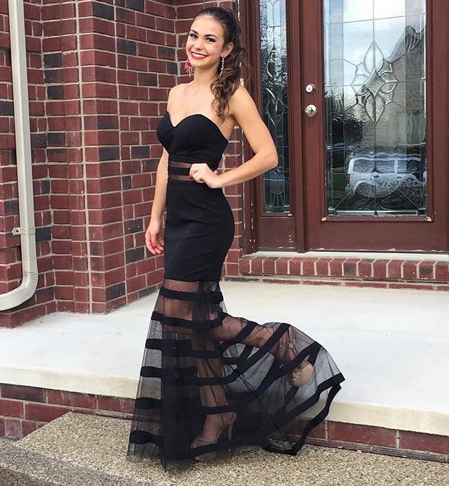 pageantplanet's tweet photo. Homecoming Edition: HIT or MISS? Submit yours using #PageantPlanetHOCO https://t.co/BtoeAZCpu7