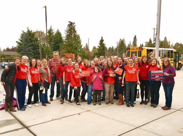 Thornton Creek Parents and Teachers wearing RED for ED this morning.  #ReclaimOurSchools