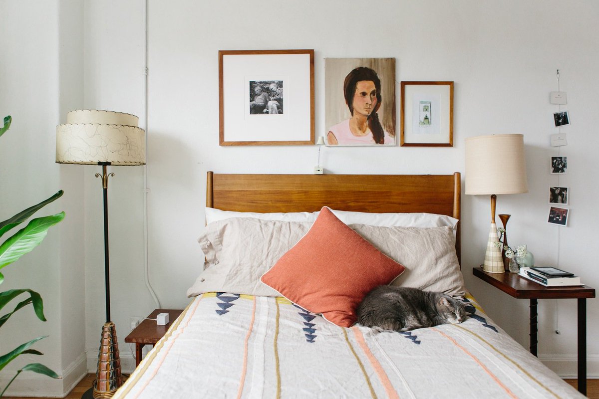 AptTherapy's tweet photo. Why You Should Keep a Notebook On Your Nightstand https://t.co/0m4dFodZkv https://t.co/DMifdTAVEQ