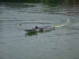 SolarBoat_UI's tweet photo. Jagur in trial session. #JagurInAction #dutchsolarchallenge2016 #JagurIsBack https://t.co/pkXfNyZZ8H