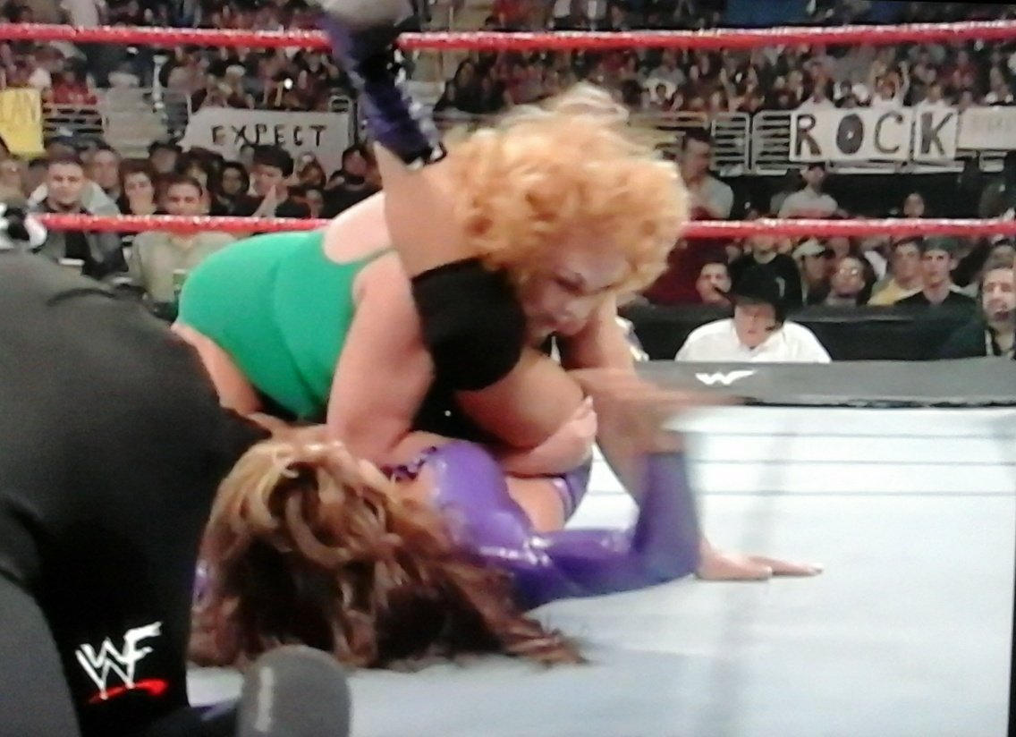 Mundo840's tweet photo. Fabulous Moolah wins the #WomensTitle... in 1999... in her 70's. It was quick, but entertaining. Mae Young was great!!! #NoMercy99 https://t.co/1jqnBGvm2U