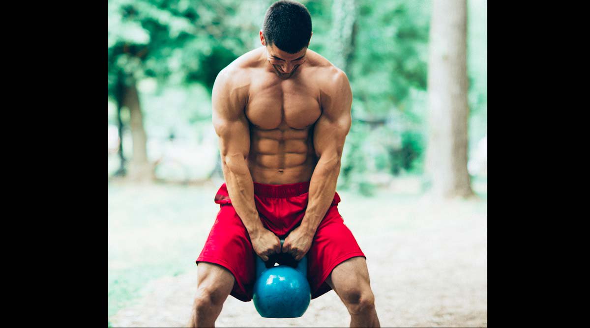 MensFitnessX's tweet photo. Don't fear the kettlebell. These 5 exercises are perfect for any guy: https://t.co/lU38PAJuVG https://t.co/fegPB6d7av