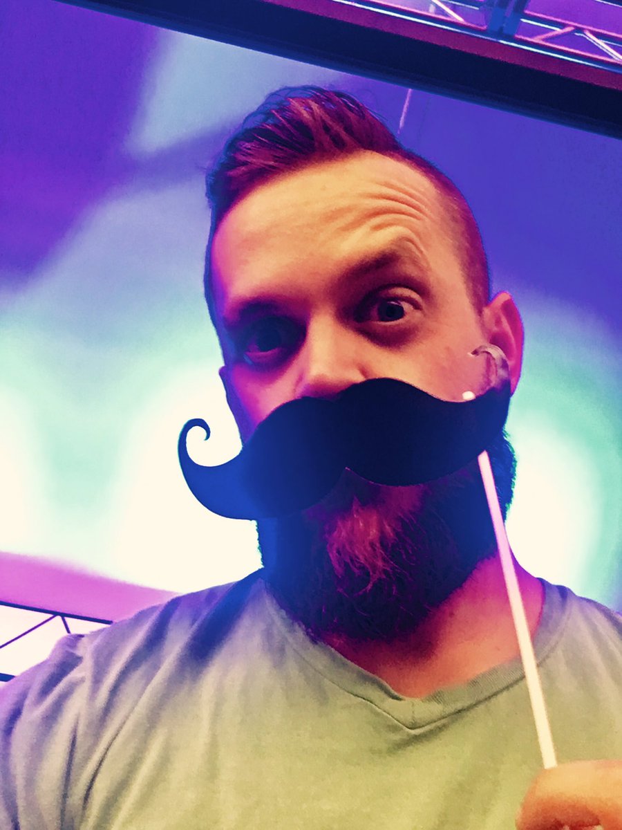 _justin_godwin's tweet photo. Hey @HandleBarSam guess who I am?!? https://t.co/UGIehD92FF