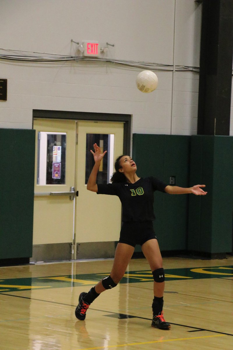 mdjones_13's tweet photo. Service @SJCPAthletics @SJCP_Volleyball https://t.co/KY4PWqM80v