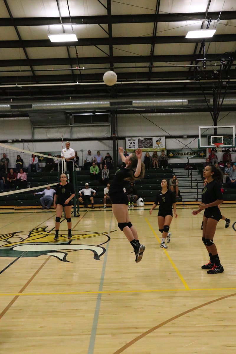 mdjones_13's tweet photo. going up to put it down @SJCPAthletics @SJCP_Volleyball https://t.co/mGJQd0ahl1