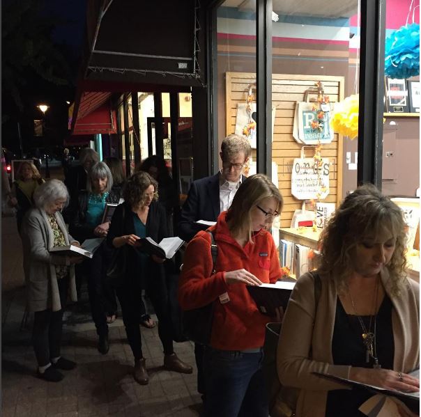 wordsbookstore's tweet image. Lining up at [words] for #MarkBittman with #HowtoBakeEverything!