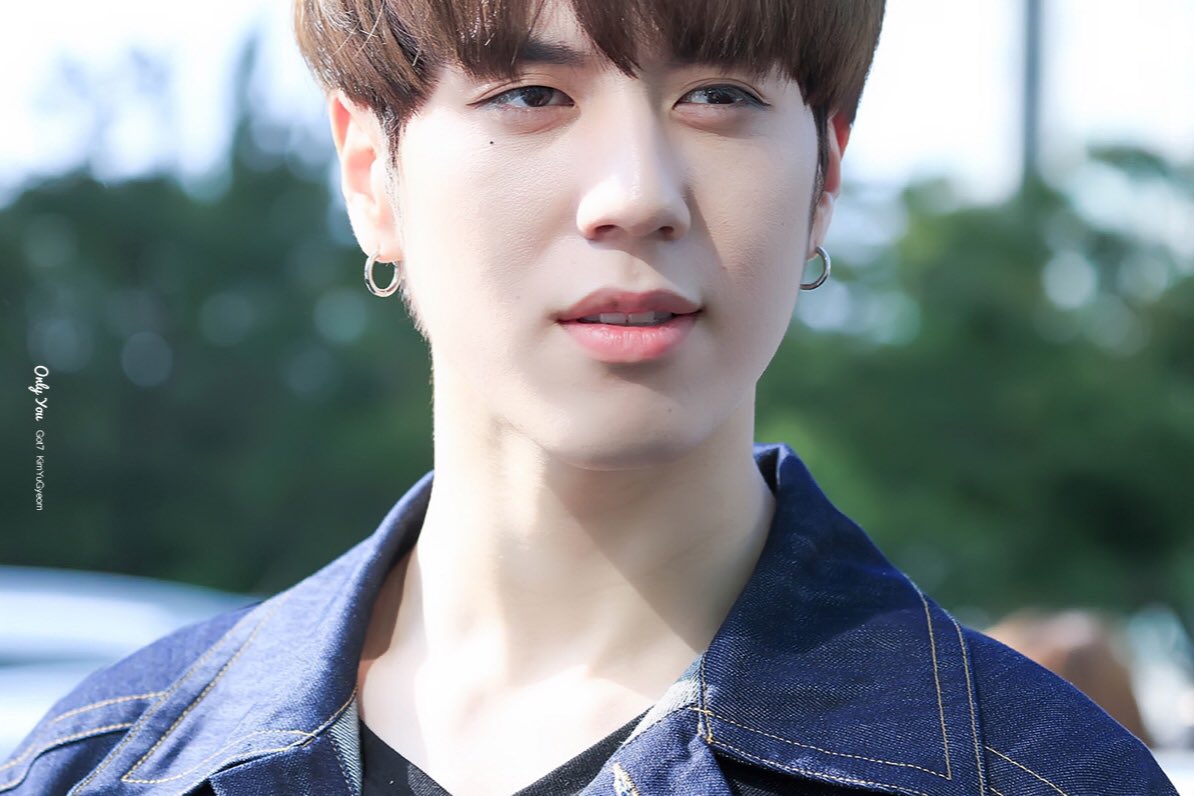 onlyu1117's tweet photo. 161005 cultwo show 
Hi👋🏻

#yugyeom #유겸 https://t.co/jbvURRf5Zq