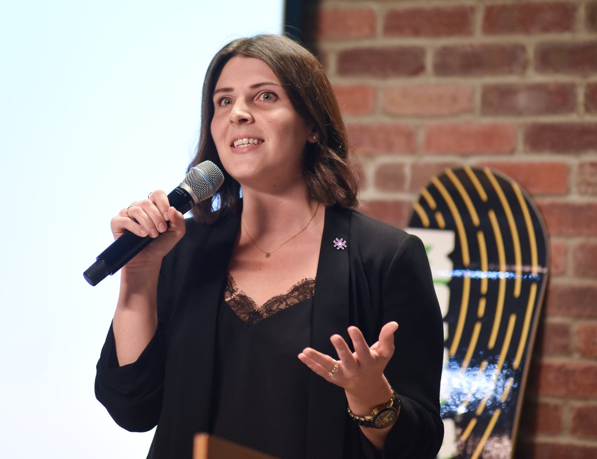 melsariffodeen's tweet image. Tonight was the best. So proud to launch our boldest initiative yet: @canlearningcode to teach 10,000,000 Canadians code. Let&apos;s do this! 💪🇨🇦