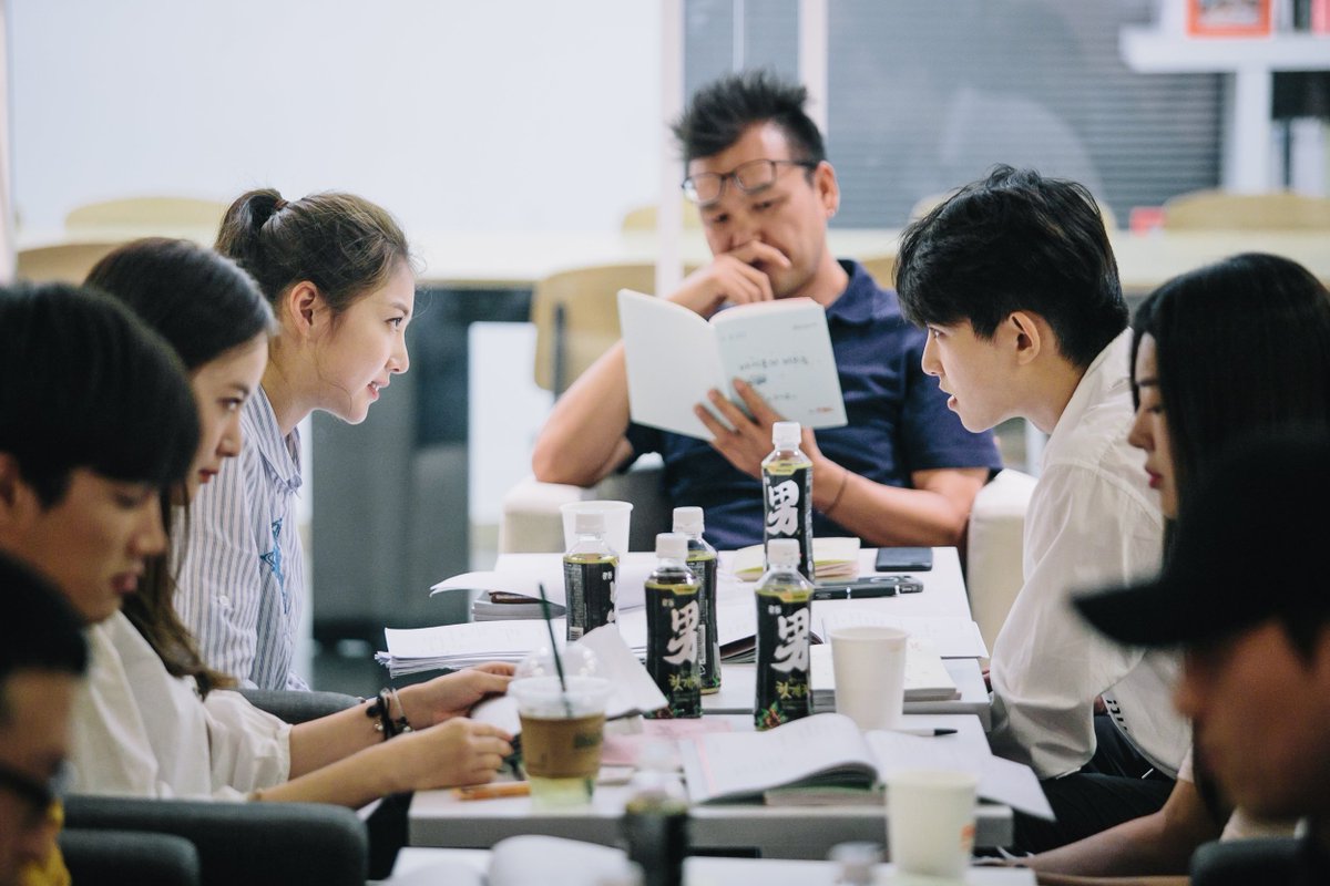 [#FNC] 내년 2월 방송예정인, FNC애드컬쳐 1호 드라마 <#마이온리러브송>의 대본 리딩 사진을 공개합니다! 온달 #이종현, 변삼용 #이재진, 평강공주...