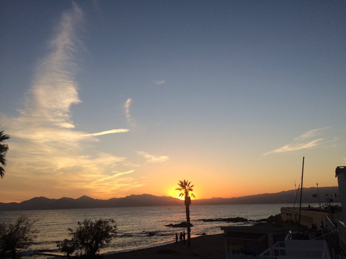 digitalavenue's tweet photo. Cannes with @BlackjackAgency & @frontiermag for #TFWA2016 awards. 600 guest & crew WiFi. Enquiry to delivery in less than 24hrs! #eventprofs https://t.co/1ZYA1gZTpo