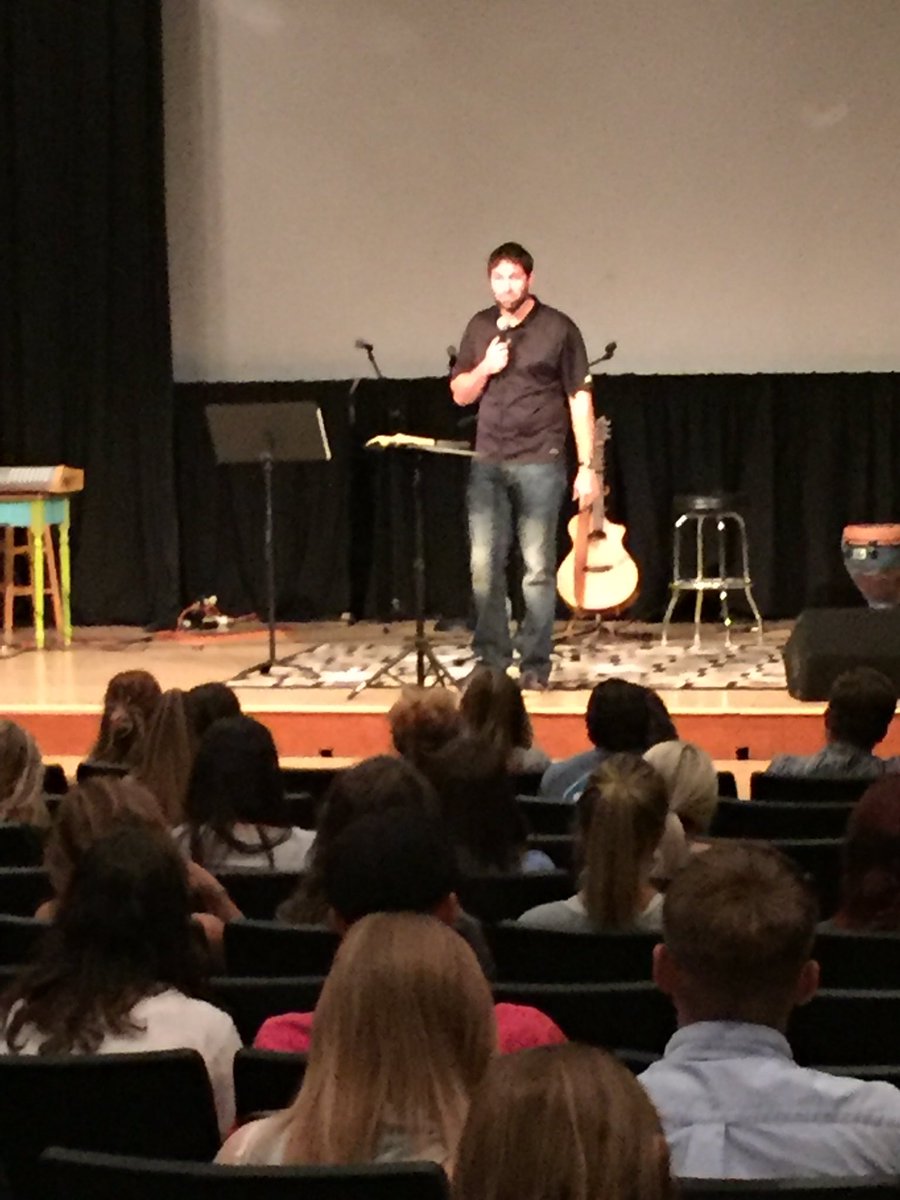 SELUBCM's tweet photo. @JoshLJordan bringing the Word tonight at Fuse! @LaBaptists @BCMMarkRobinson https://t.co/RkrhmyhbFM