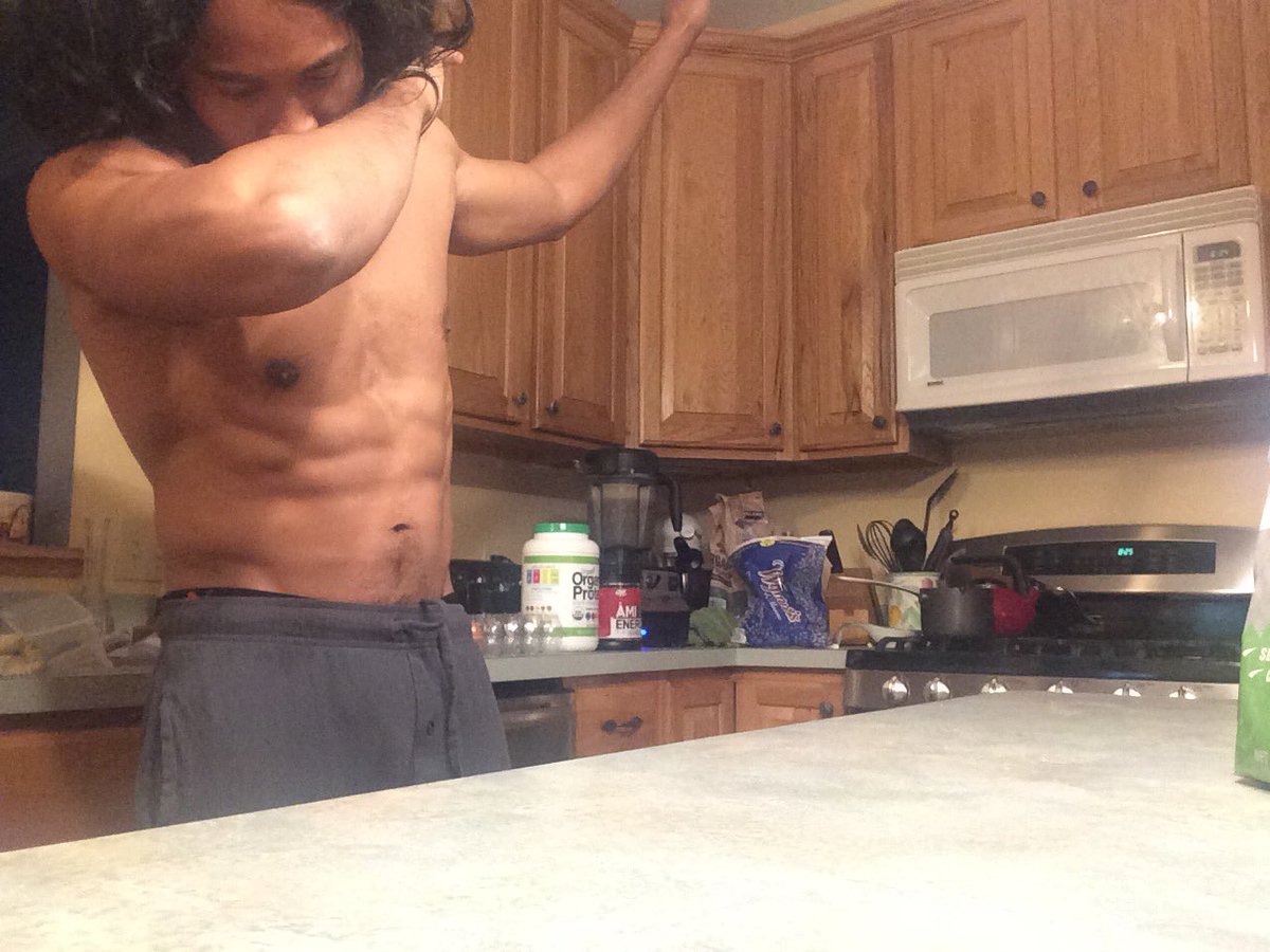bodybyabe's tweet photo. Where abs are made. All for ninja training #nutrition #bodybyabe #deadliftpresidents #kitchendiaries #dab #orgainprotein #anw https://t.co/H0RPq9QhFO