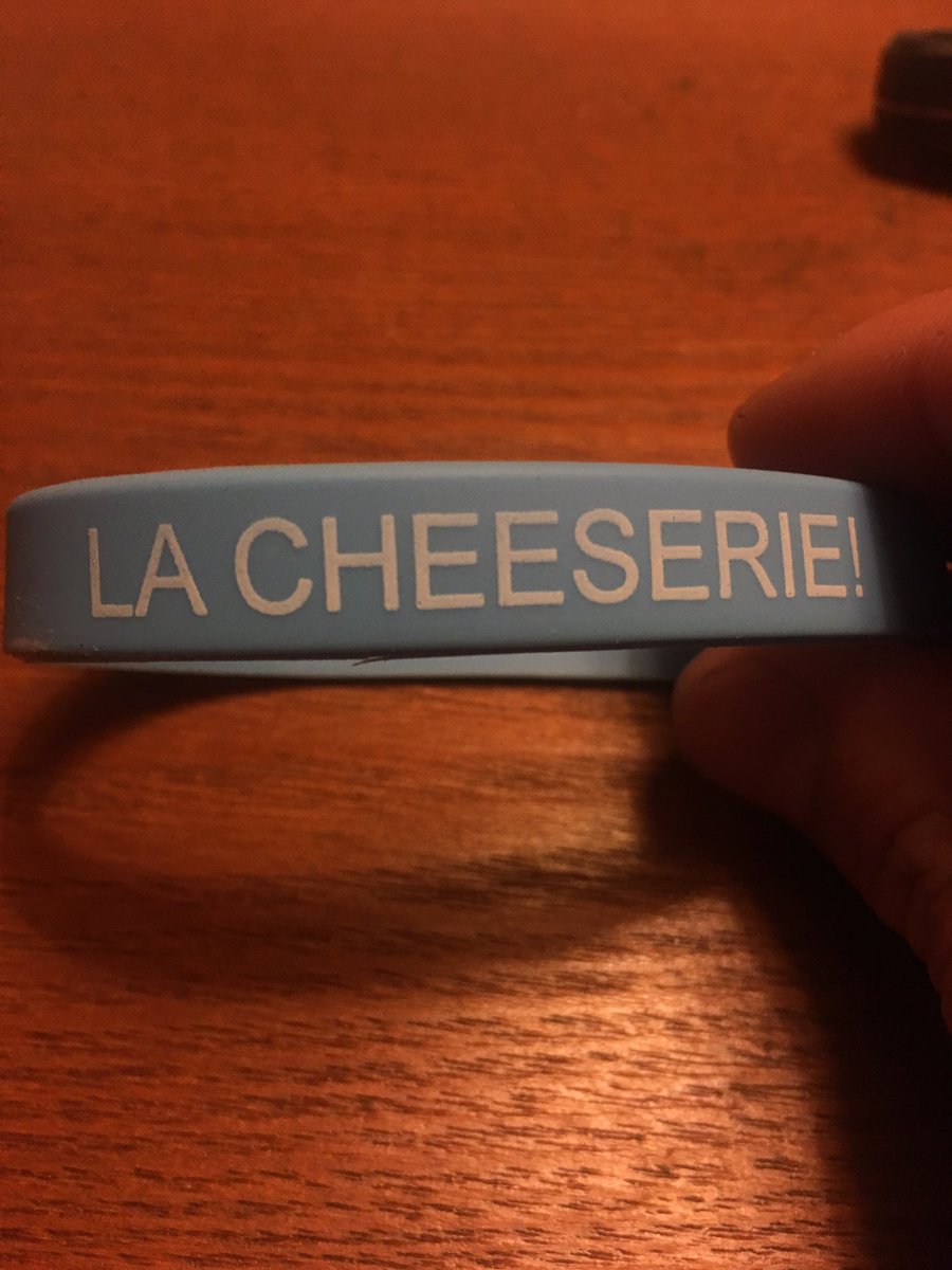 _N_c_'s tweet photo. @TKLittles this is the other side of the #WWTKD bands. What do you think? #LaCheeserie https://t.co/yzK0NM3Omr