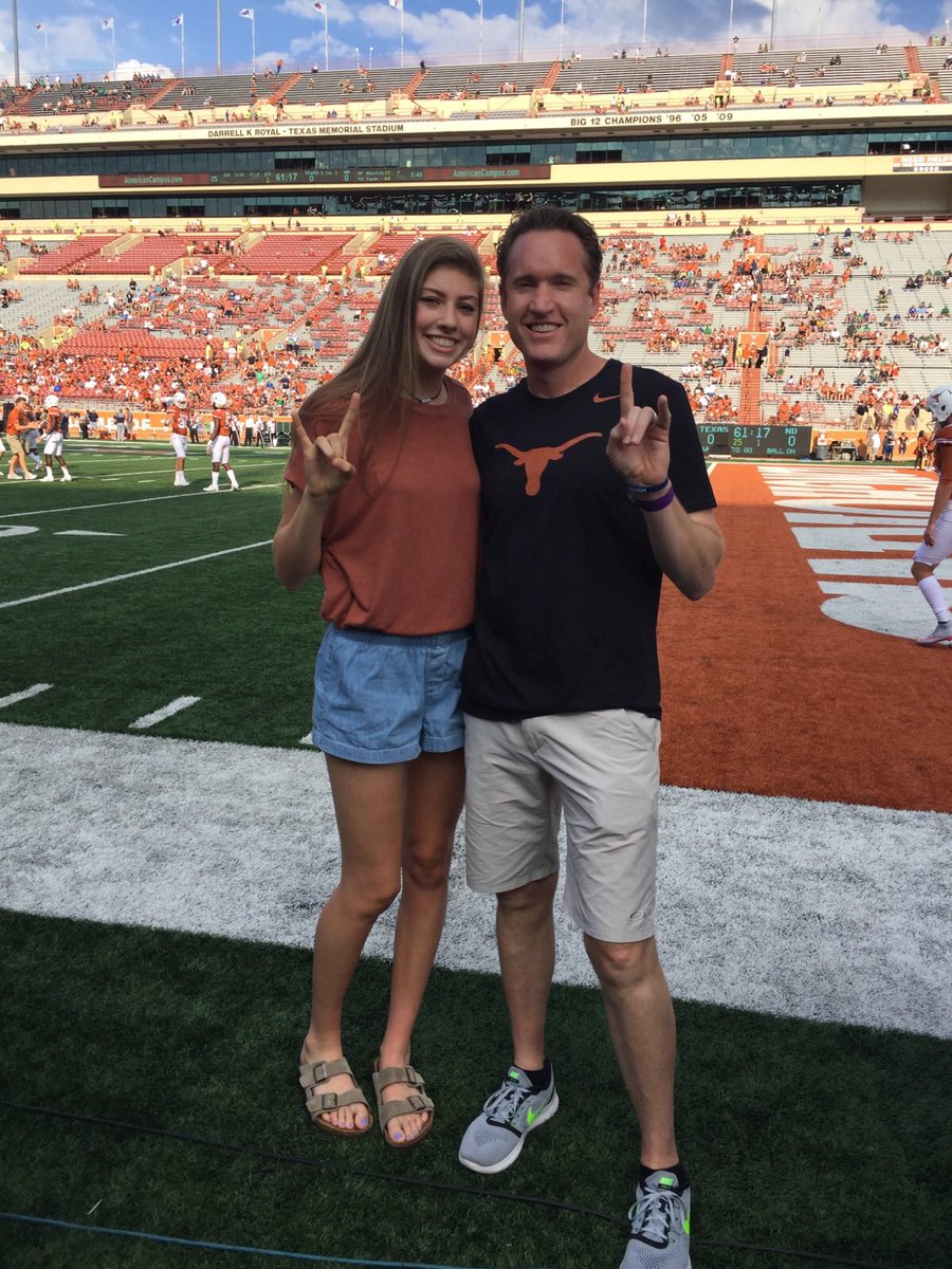 mollyphillips_'s tweet photo. Excited to say that I have committed to play volleyball at the University of Texas. Hook 'Em!!π€π»π€π» https://t.co/UOjCeFiNHv