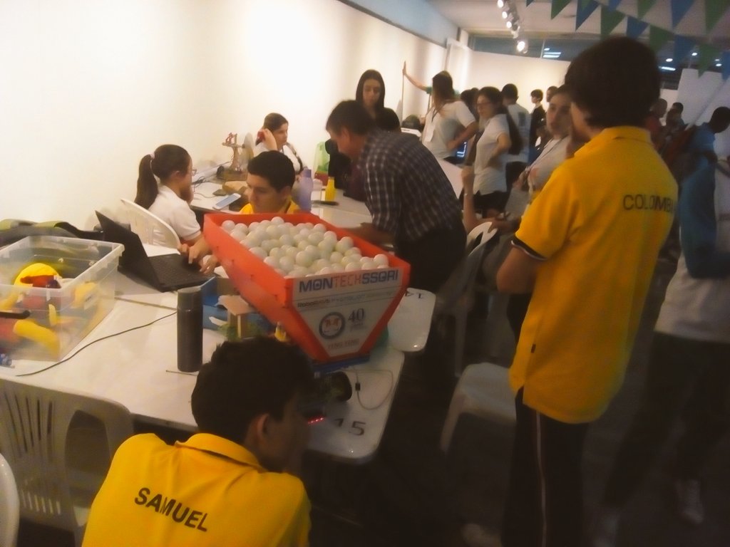 Montechssori tweet media