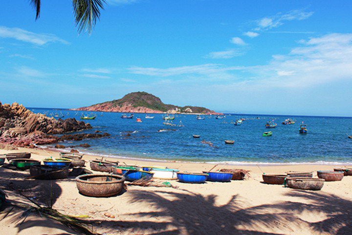auroraquynhon's tweet photo. #Quynhon #beautifulbeach #enjoy #relax https://t.co/p5LaY4YrTK