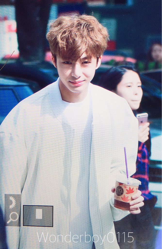 Wonderboy0115's tweet photo. 161007 뮤뱅 재출근
#몬스타엑스 #형원 
#MONSTAX #HYUNGWON #길티 #GUILTY #Fighter 
@OfficialMonstaX https://t.co/590dAblJEC