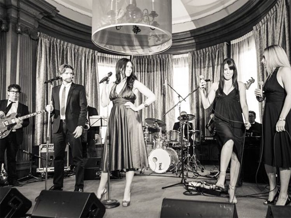 VancouverClub's tweet photo. It's happening Saturday &amp; @sideoneband is headlining! The #2016Extravaganza is going to be epic. #feetherain https://t.co/CAXl8hPiAQ https://t.co/CZD5gcnbuB