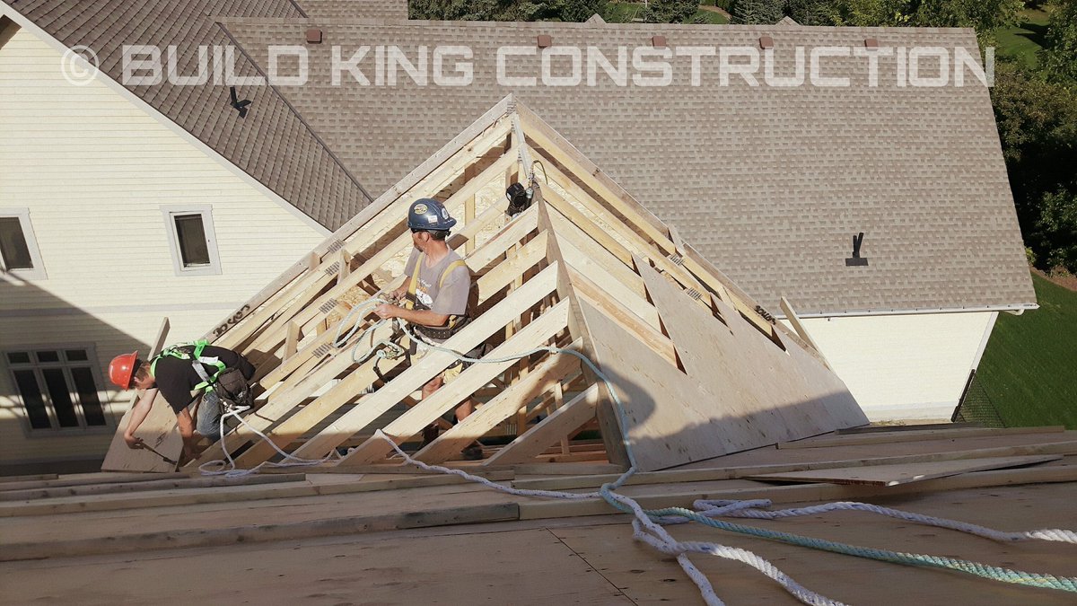 _Build_King_'s tweet photo. #framing #crew is hard at #work on our #collingwood #project ! #construction #custom #homebuilder  #carpenter #barrie #residential https://t.co/DNVNk6hcye