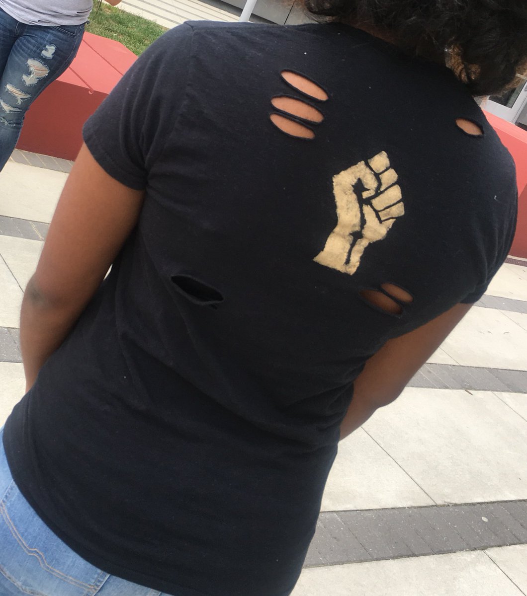 inspired_byv's tweet photo. Want your shirt Distressed and/or a Gold Fist on the Back ? DM for more information! https://t.co/qTixcSPLHM