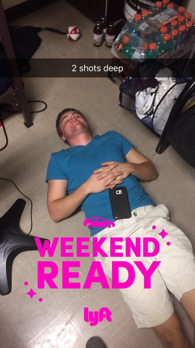 UMDpassouts's tweet photo. Let's rewind to the day Connor's mom dropped him off at school and he looked her dead in the eyes saying, "I'm not drinking at college" https://t.co/8Gtt64L8Ru